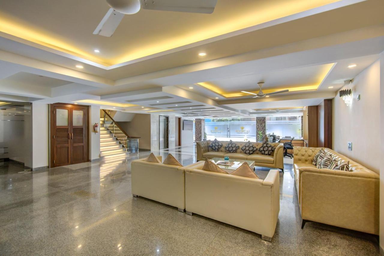 Le Tresor Hotel New Delhi Exterior photo