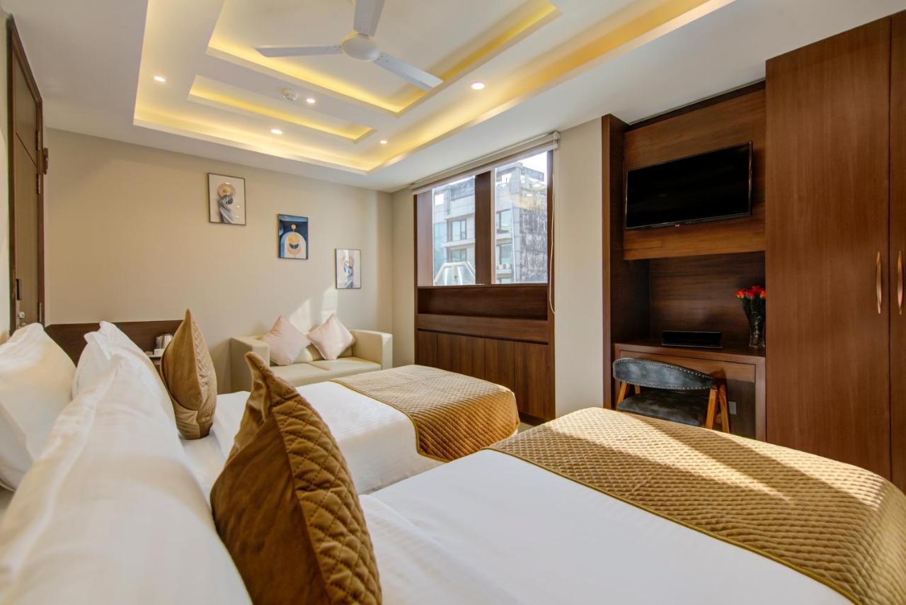 Le Tresor Hotel New Delhi Exterior photo